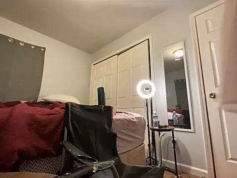 Yoshibaby2670 online show from March 17, 1:03 am