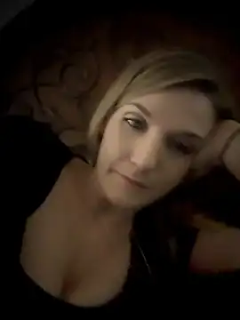 Kitty DaCocks online show from May 26, 9:55 pm