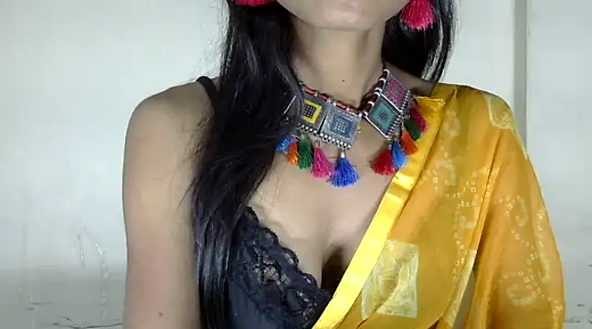 Snapshot of Ruhi_patel1 chatting on January 7, 5:43 am Ruhi patel1 online show from January 7, 5:43 am