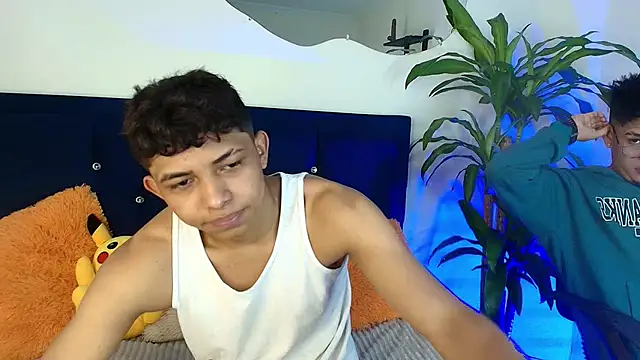 twinkmilk  online show from January 22, 12:38 pm