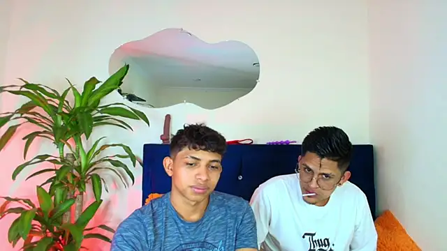 twinkmilk  online show from January 23, 7:29 pm