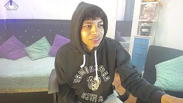 twinkmilk  online show from March 7, 2:12 pm