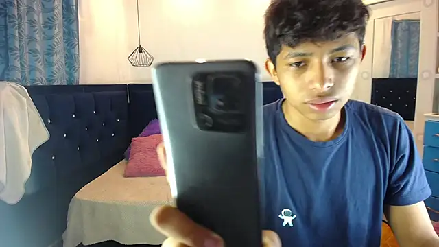 twinkmilk  online show from March 10, 12:26 pm