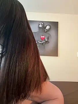 Maddy Jones online show from February 17, 7:31 pm