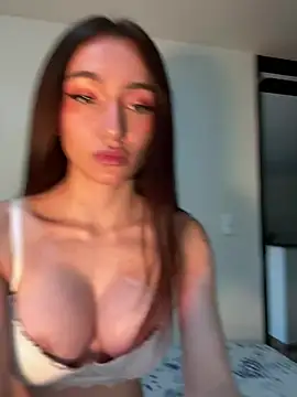 Maddy Jones online show from March 20, 8:19 pm