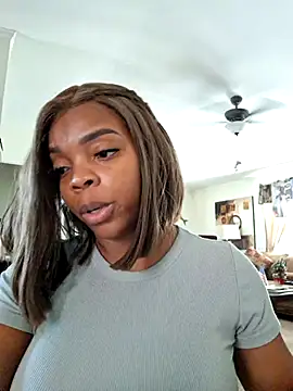 Snapshot of Sade_summer chatting on January 3, 5:53 pm Sade summer online show from January 3, 5:53 pm