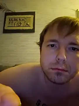 Snapshot of Lucieldark chatting on January 25, 7:39 pm Lucieldark online show from January 25, 7:39 pm