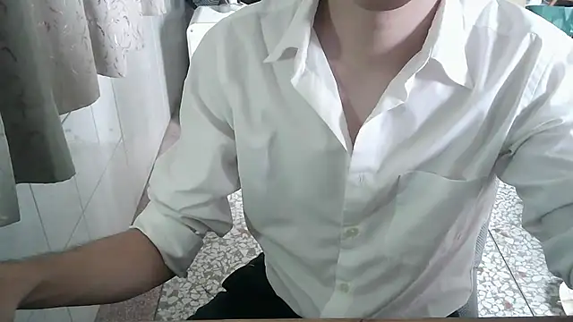 Snapshot of KYU890428 chatting on July 3, 5:58 am KYU890428 online show from July 3, 5:58 am