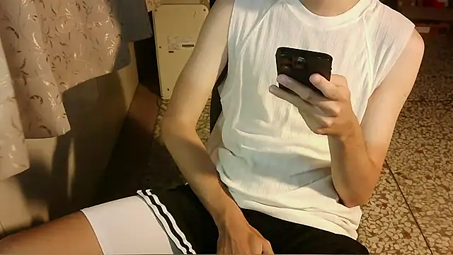 Snapshot of KYU890428 chatting on July 12, 5:26 pm KYU890428 online show from July 12, 5:26 pm