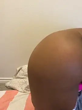 Snapshot of AwkwardJasminee chatting on September 9, 4:45 am AwkwardJasminee online show from September 9, 4:45 am