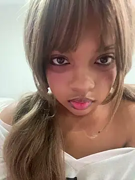 AwkwardJasminee online show from November 3, 10:49 am