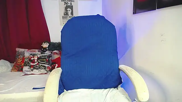 downsonMia online show from December 22, 11:29 am