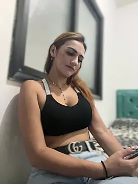 Samantha bigboobs online show from March 18, 9:53 pm