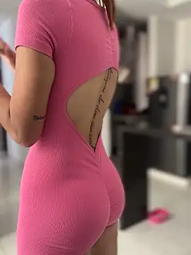 Samantha bigboobs online show from October 3, 5:21 pm