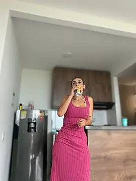 Samantha bigboobs online show from April 12, 9:42 pm