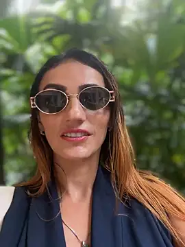 Samantha bigboobs online show from April 16, 9:15 pm