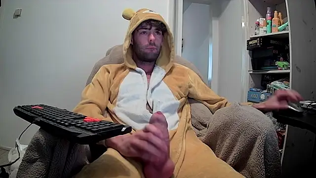 onesieboyx online show from December 19, 9:49 am