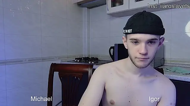 Snapshot of michael_sexdevil chatting on January 17, 4:04 pm michael sexdevil online show from January 17, 4:04 pm
