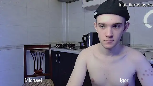 Snapshot of michael_sexdevil chatting on January 18, 12:47 pm michael sexdevil online show from January 18, 12:47 pm