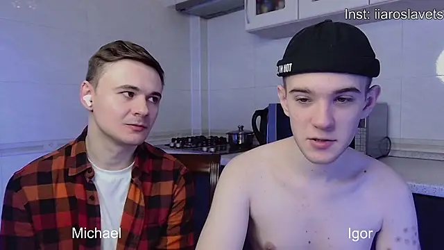 Snapshot of michael_sexdevil chatting on January 19, 12:17 pm michael sexdevil online show from January 19, 12:17 pm
