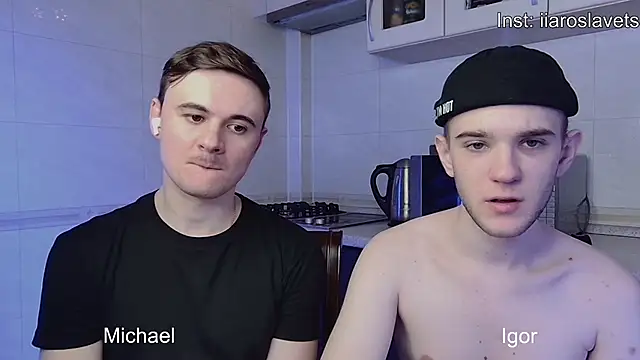 Snapshot of michael_sexdevil chatting on January 25, 4:24 pm michael sexdevil online show from January 25, 4:24 pm