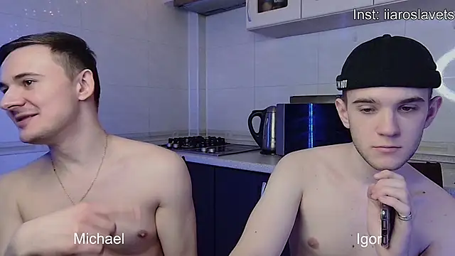 Snapshot of michael_sexdevil chatting on January 25, 7:28 pm michael sexdevil online show from January 25, 7:28 pm