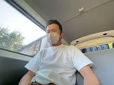 Snapshot of Ryo-j chatting on May 30, 8:44 am Ryo-j online show from May 30, 8:44 am