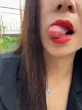 SSSniang- online show from April 24, 11:29 pm