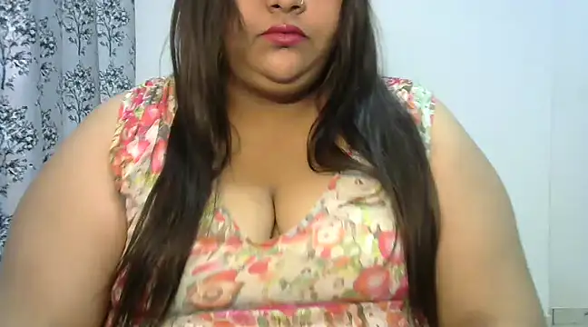 Snapshot of Jenny_lovee chatting on January 29, 1:17 pm Jenny lovee online show from January 29, 1:17 pm