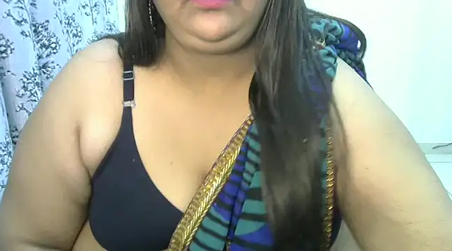 Snapshot of Jenny_lovee chatting on February 12, 3:27 pm Jenny lovee online show from February 12, 3:27 pm