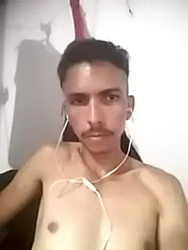 MagrinhoSaradoo online show from February 12, 2:45 am