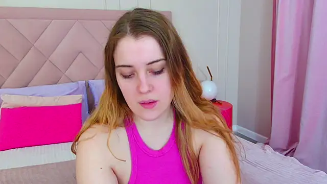 Snapshot of EllieGarson chatting on March 15, 5:04 pm EllieGarson online show from March 15, 5:04 pm