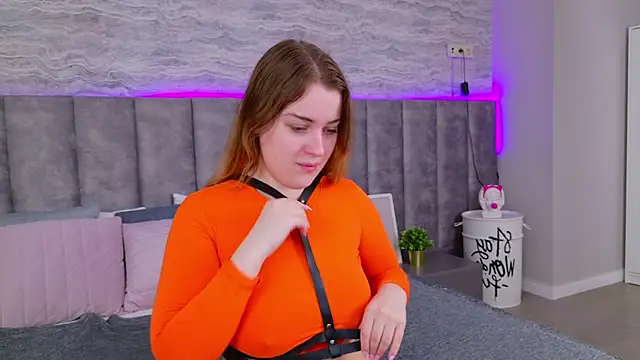 Snapshot of EllieGarson chatting on March 19, 5:06 pm EllieGarson online show from March 19, 5:06 pm