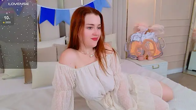 Snapshot of EllieGarson chatting on September 28, 5:07 pm EllieGarson online show from September 28, 5:07 pm