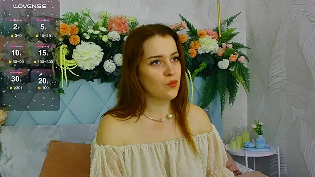 Snapshot of EllieGarson chatting on October 5, 5:11 pm EllieGarson online show from October 5, 5:11 pm