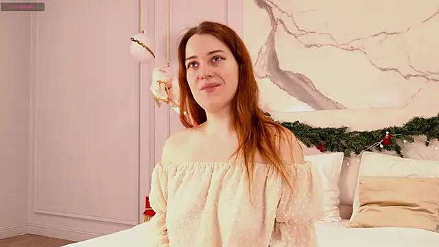 Snapshot of EllieGarson chatting on January 13, 5:07 pm EllieGarson online show from January 13, 5:07 pm