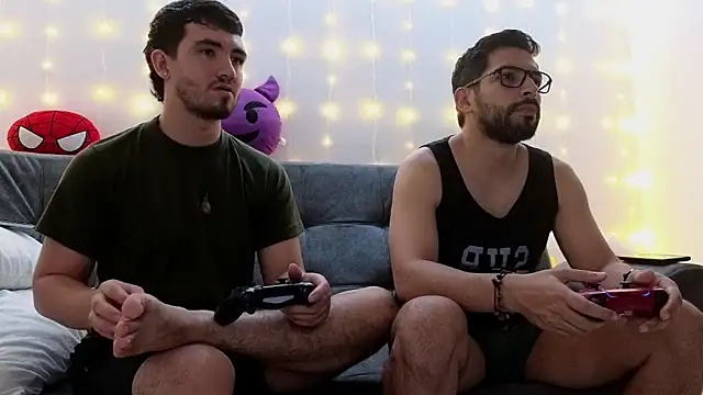 Snapshot of ErickBrant chatting on February 2, 11:53 pm ErickBrant online show from February 2, 11:53 pm