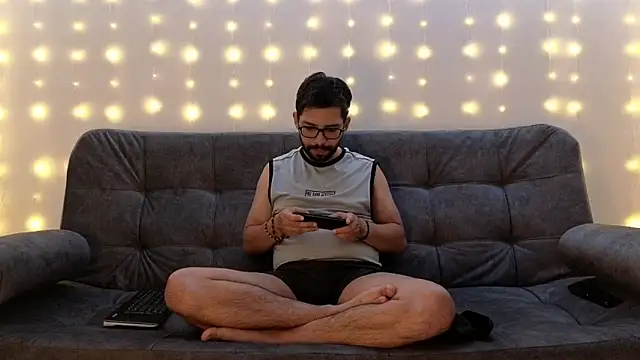 Snapshot of ErickBrant chatting on March 15, 11:06 pm ErickBrant online show from March 15, 11:06 pm