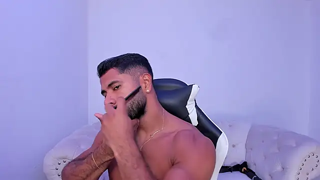 Santiago huntt online show from December 5, 12:47 pm