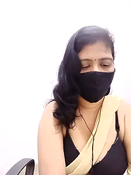 Snapshot of Lucky-Deepthi chatting on October 26, 1:22 am Lucky-Deepthi online show from October 26, 1:22 am