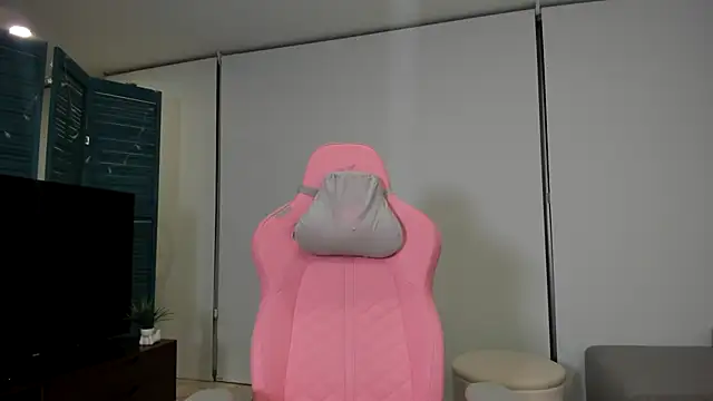 Lularose6 online show from February 3, 4:57 am