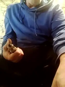 Snapshot of aigledauphin chatting on October 28, 1:25 pm aigledauphin online show from October 28, 1:25 pm