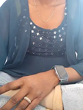 Snapshot of Barbie_183 chatting on February 25, 5:30 am Barbie 183 online show from February 25, 5:30 am