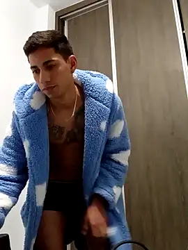 Snapshot of Mikeherz777 chatting on January 29, 5:45 pm Mikeherz777 online show from January 29, 5:45 pm