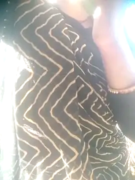 Amaya Bajwa online show from December 19, 8:32 am