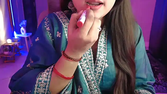 Mitikaa online show from December 19, 2:02 pm