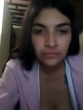 blue and whithe online show from January 9, 1:08 am