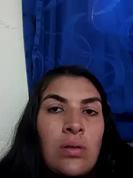 blue and whithe online show from March 27, 4:29 pm