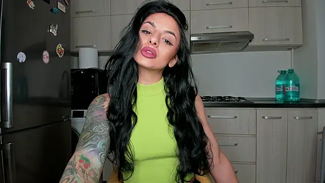 NNNoire online show from February 7, 3:08 pm