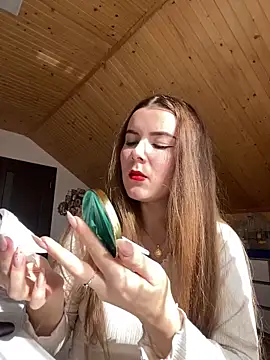 mewKate online show from March 9, 12:09 pm